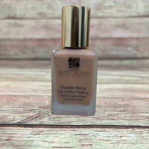 Estee Lauder Double Wear Foundation